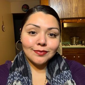 Meet your Posher, Juanita